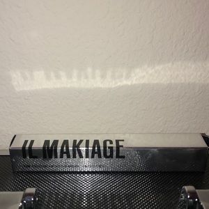 COPY - Icon black mascara